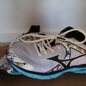 Mizuno Wave Inspired Shoes
